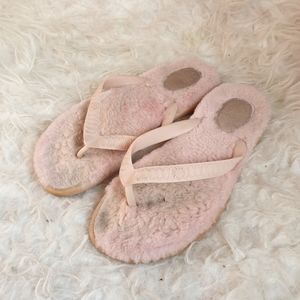 Ugg Fluffie pink flip flops sz7
